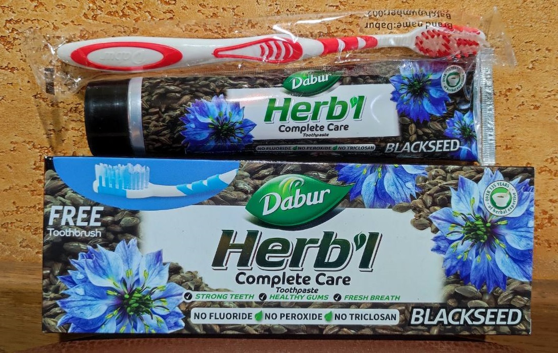 Зубная паста Черный Тмин Dabur Blackseed 150 гр + зубная щетка уход за зубами, деснами, ротовой полостью Дабур