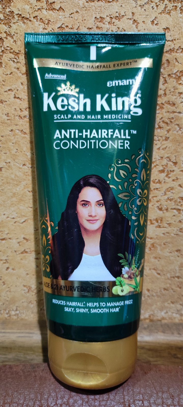 Кеш кинг кондиционер волос Emami Kesh king anti-hairfall conditioner Травяной оздоравливающий Индия 200 мл